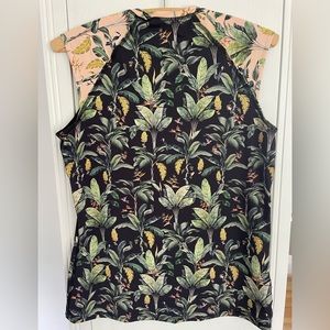 Gorgeous Body Glove capped sleeve rash guard US L